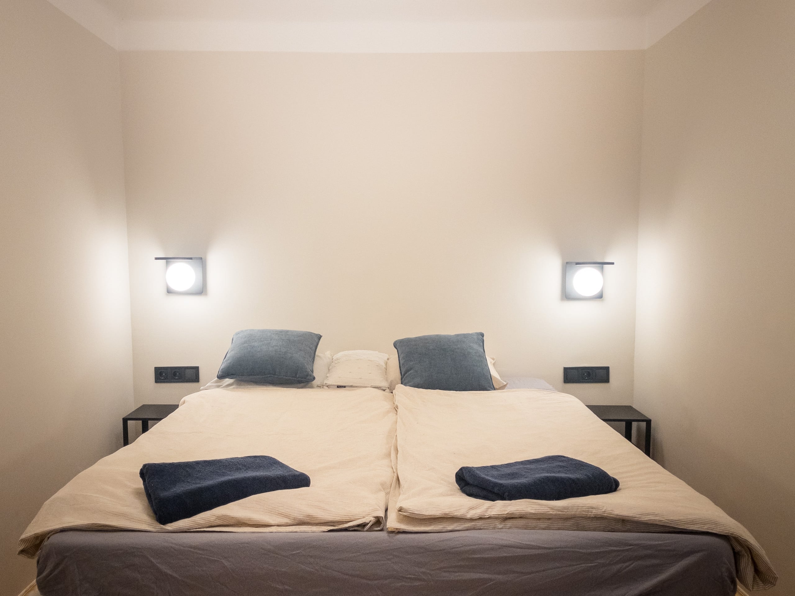 Bedroom 1 photo 1
